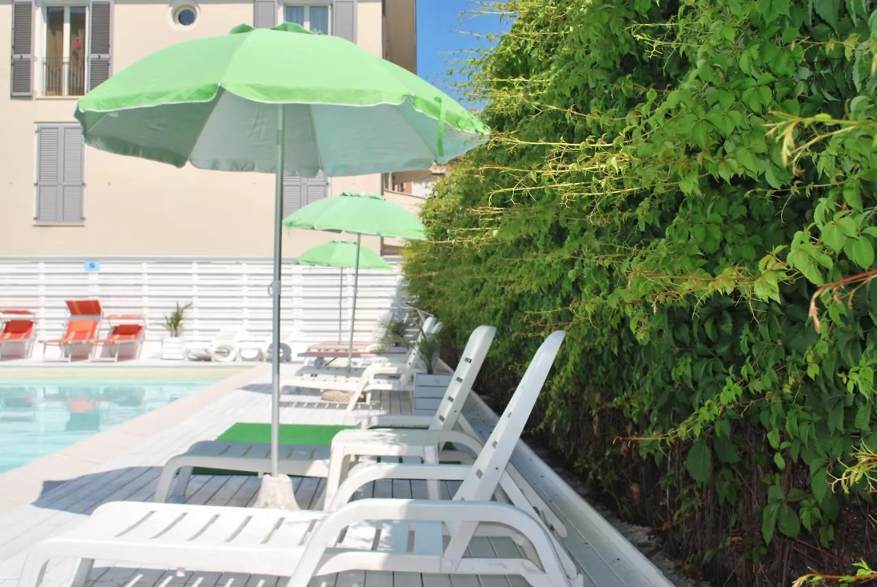 Hotel Lady Rimini 0*,